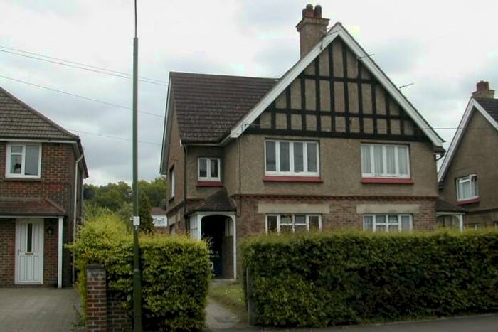 1 Bedroom Flat To Rent In Eastern Road, Haywards Heath, RH16