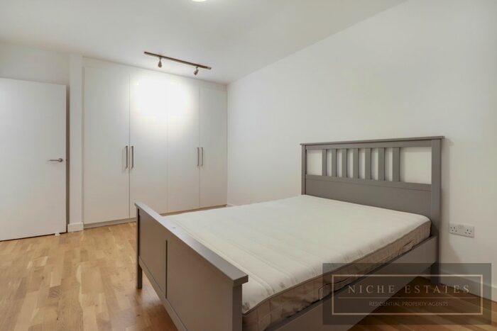 1 Bedroom Flat To Rent In Torrington Park, London, N12