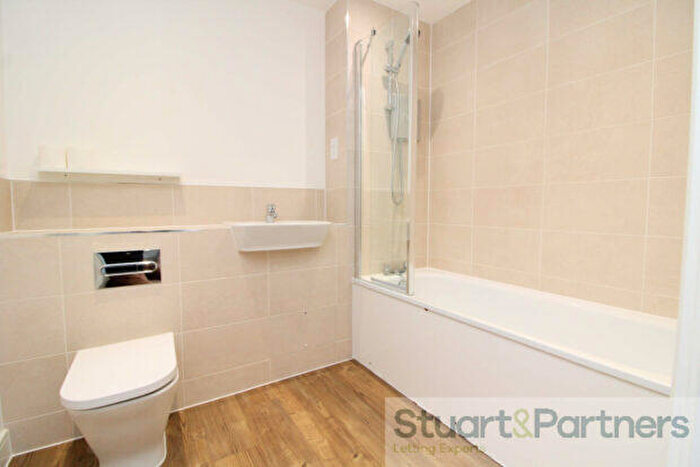 2 Bedroom Apartment To Rent In Blackberry Drive, Lindfield, RH16