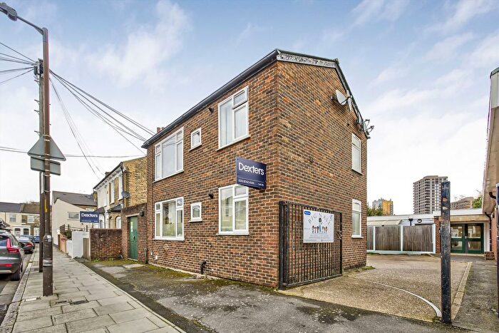 1 Bedroom Flat To Rent In Springall Street, Peckham, SE15