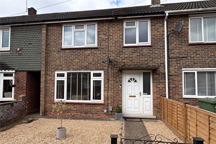 3 Bedroom Terraced House For Sale In Willow Way, Aldershot, Hampshire, GU12