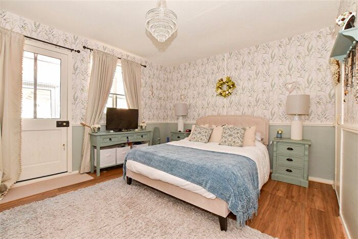 3 Bedroom Detached Bungalow For Sale In School Green Road, Freshwater, Isle Of Wight, PO40