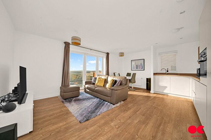 2 Bedroom Flat To Rent In Handley Page Road, Barking, IG11