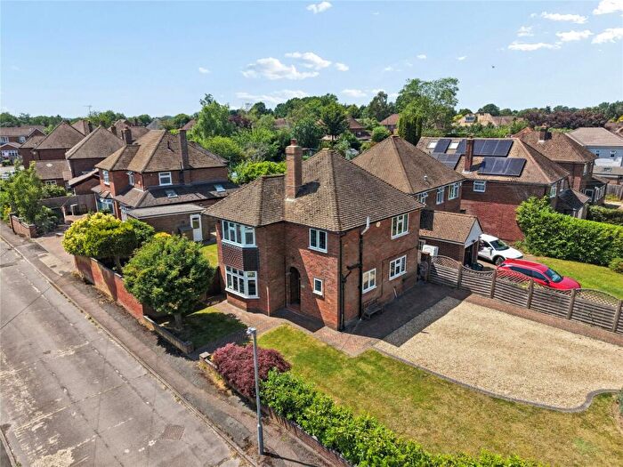 3 Bedroom Detached House For Sale In Berkeley Avenue, Chesham, Buckinghamshire, HP5