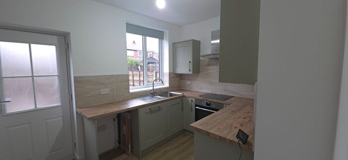 3 Bedroom Property To Rent In Colwyn Crescent, Stockport, SK5