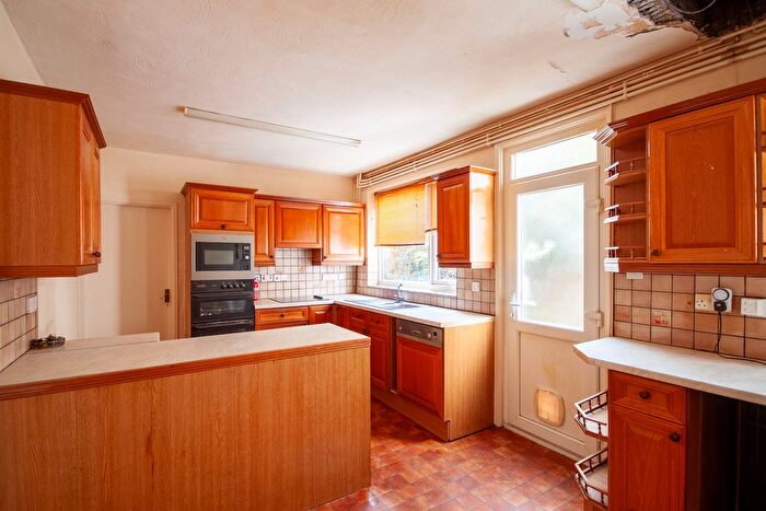5 Bedroom Terraced House For Sale In Milton Road, Weston-Super-Mare - No Chain, BS23