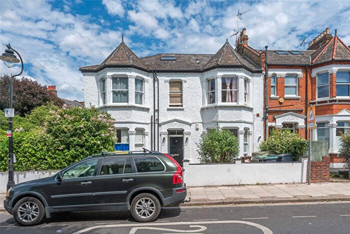 1 Bedroom Flat For Sale In Denton Road, London, N8