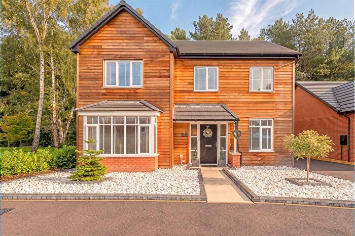 4 Bedroom Property For Sale In Red Oak Drive, Cookley, DY10