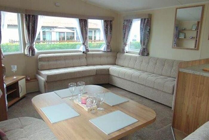 3 Bedroom Property For Sale In Talybont, LL43
