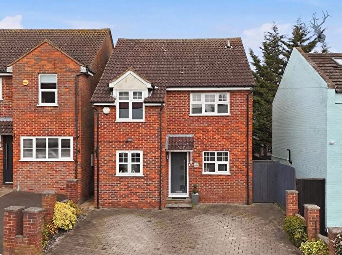 4 Bedroom Detached House For Sale In Bridge Hill, Epping, CM16