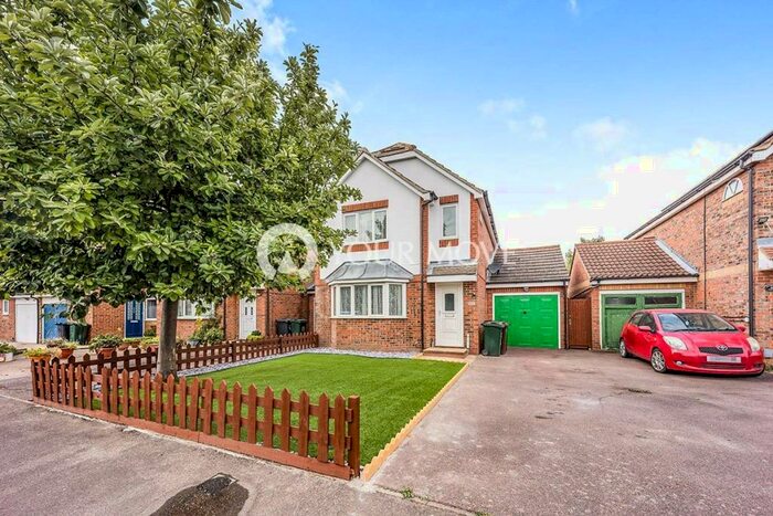 3 Bedroom Detached House To Rent In Southfield Court, Joyce Green Lane, Dartford, Kent, DA1