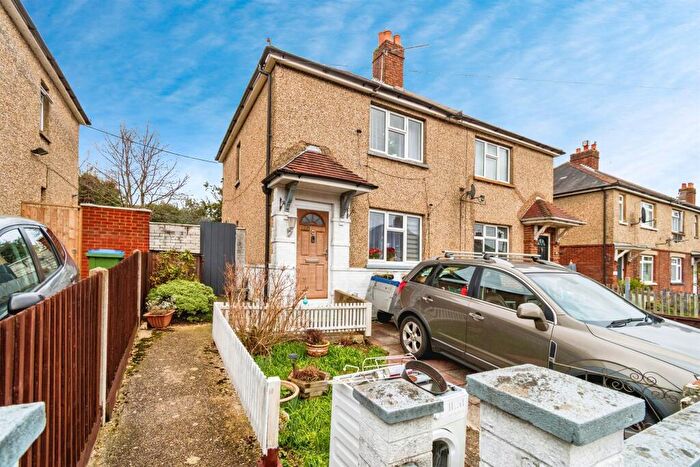 3 Bedroom Semi Detached House For Sale In Carnation Road, Southampton, SO16