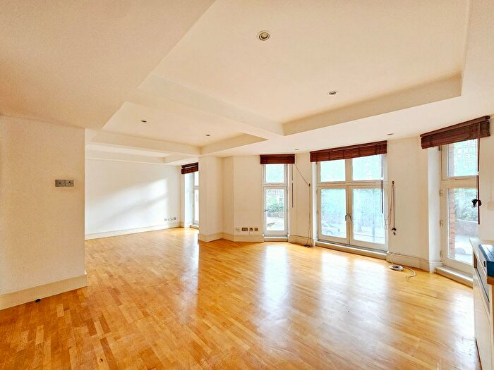 2 Bedroom Flat To Rent In Clarendon Court, Maida Vale, London, W9