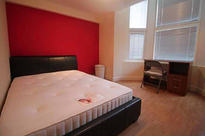 1 Bedroom Flat To Rent In Richmond Road, Roath, Cardiff, CF24