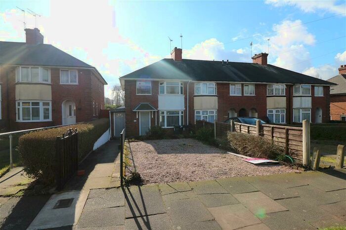 3 Bedroom House To Rent In Court Oak Road, Birmingham, B32