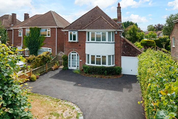 3 Bedroom Detached House To Rent In New Dover Road, Canterbury, CT1