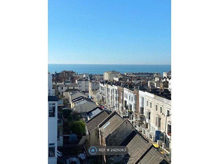 1 Bedroom Maisonette To Rent In Brunswick Place, Hove, BN3