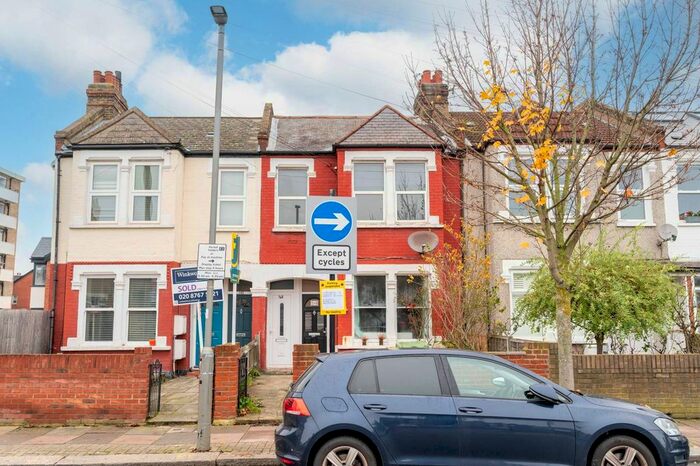 3 Bedroom Maisonette To Rent In Mellison Road, Tooting, London, SW17