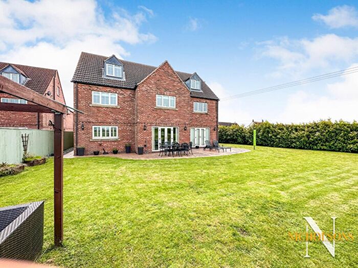 6 Bedroom Detached House For Sale In Upper Row, Dunham-On-Trent, Newark, Nottinghamshire, NG22