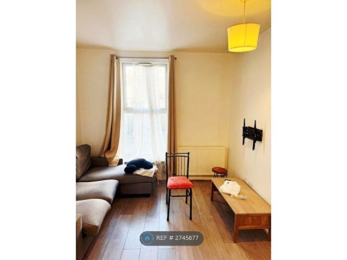 2 Bedroom Flat To Rent In Balls Pond Road, London, N1