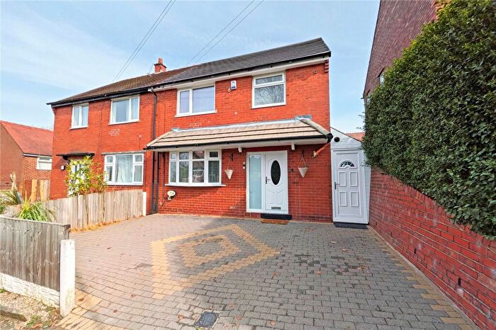 4 Bedroom Semi Detached House For Sale In Worthington Road, Denton, Tameside, M34
