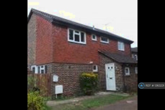 4 Bedroom Terraced House To Rent In Easby Way, Lower Earley, Reading, RG6