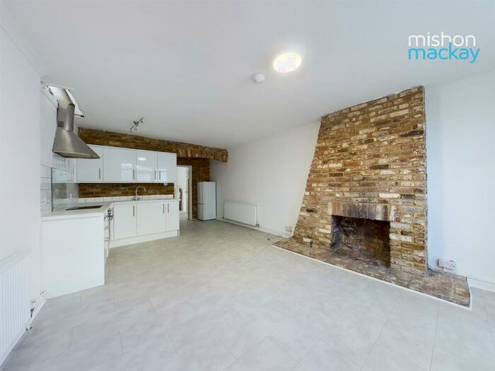 1 Bedroom Flat To Rent In Clyde Road, Brighton, BN1