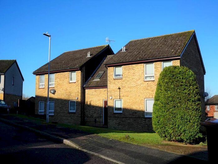 Studio To Rent In Hazelwood Close, Tunbridge Wells, Kent, TN2