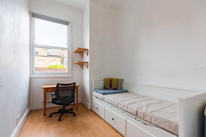 3 Bedroom Flat To Rent In Ridge Road, London, , Crouch End, London, N8