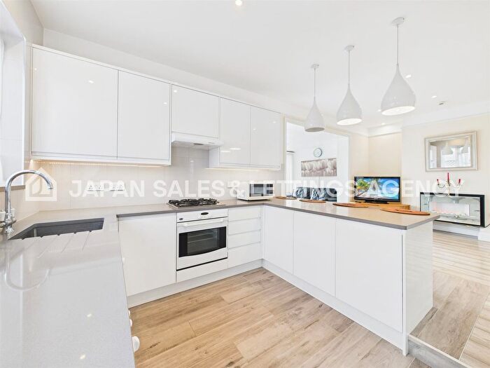 3 Bedroom Semi Detached House To Rent In Noel Road, West Acton, W3