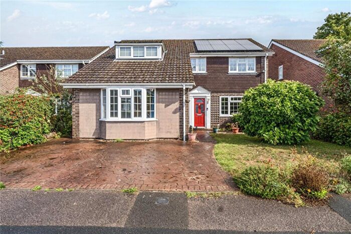 5 Bedroom Detached House For Sale In Speen Place, Speen, Newbury, Berkshire, RG14