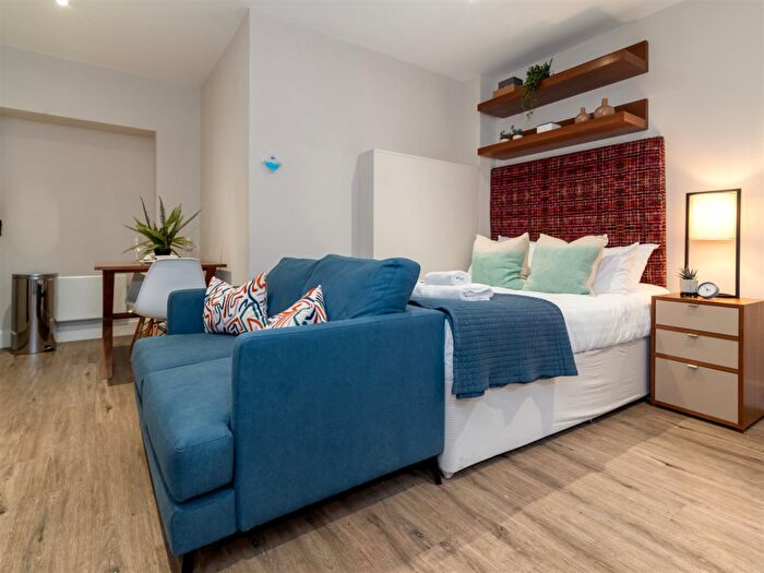 1 Bedroom Flat To Rent In Charlottes Rise, BS1