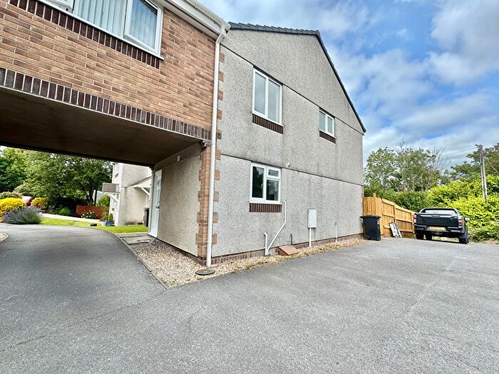 2 Bedroom Property To Rent In Henry Close, Lee Mill Bridge, Ivybridge, PL21