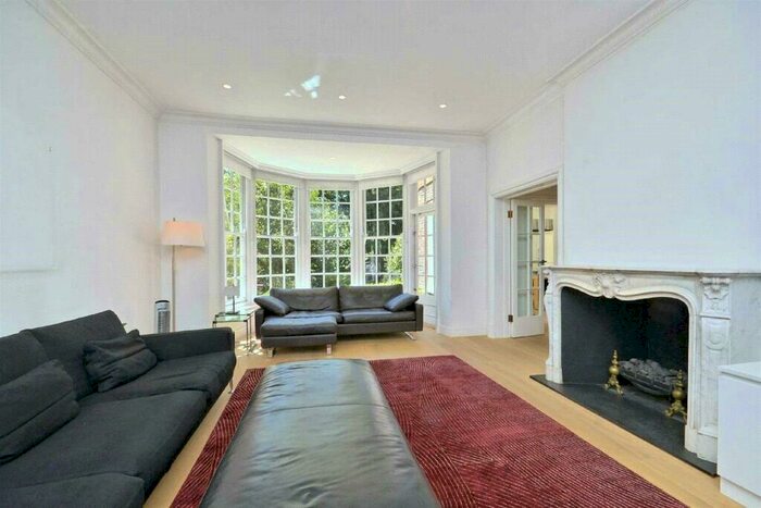 5 Bedroom Apartment To Rent In Greenaway Gardens, Hampstead, NW3