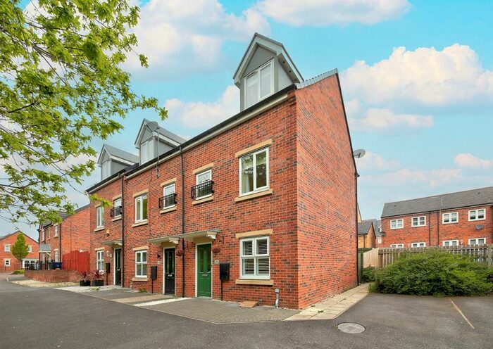 3 Bedroom House To Rent In Rotherdale Court, Newcastle Upon Tyne, Tyne And Wear, NE6