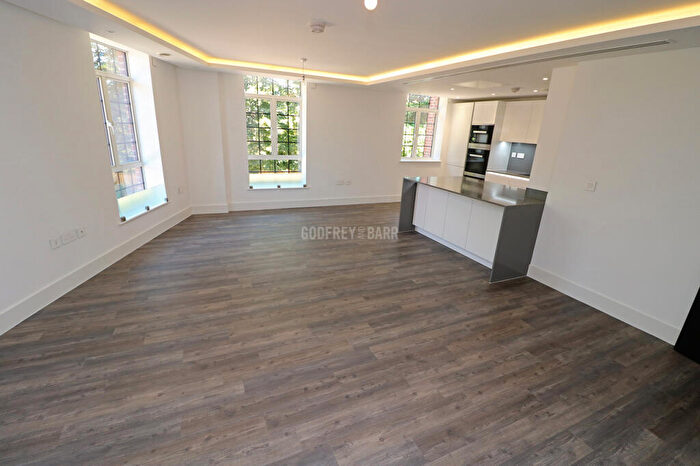 2 Bedroom Apartment To Rent In Chandos Way, Hampstead Garden Suburb, NW11