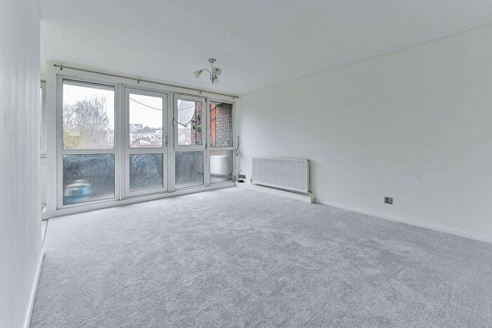 2 Bedroom Flat For Sale In Malden Road, Camden, London, NW5