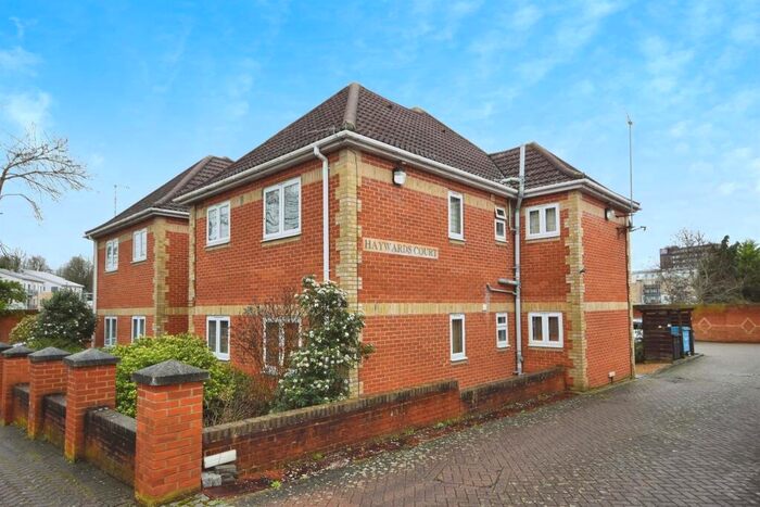 1 Bedroom Apartment To Rent In Milton Road, Warley, Brentwood, CM14