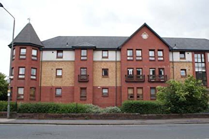 2 Bedroom Flat To Rent In Queen Victoria Court, Scotstoun, G14