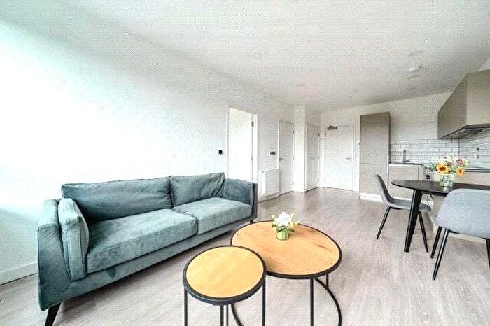 1 Bedroom Flat To Rent In Flat Platform, Market Street, Bracknell, RG12
