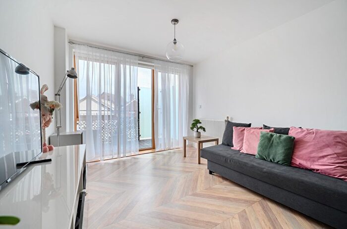 2 Bedroom Flat For Sale In Copper House, Avebury Avenue, Tonbridge, TN9