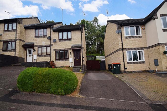 2 Bedroom House To Rent In Violet Walk, NP10