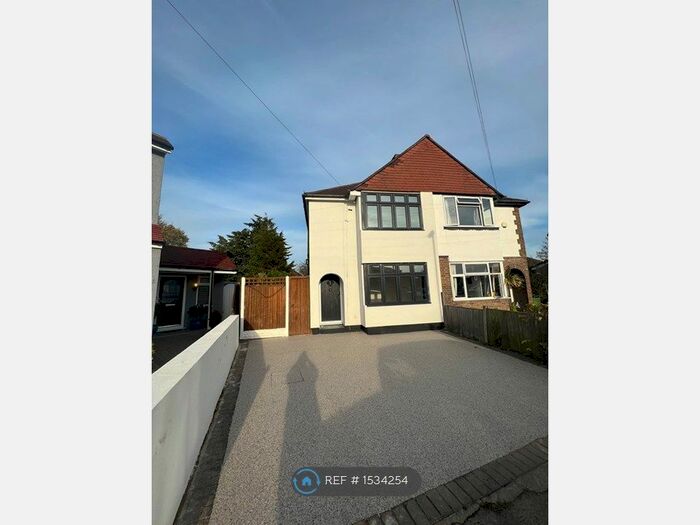 3 Bedroom Semi-Detached House To Rent In Sydney Crescent, Ashford, TW15