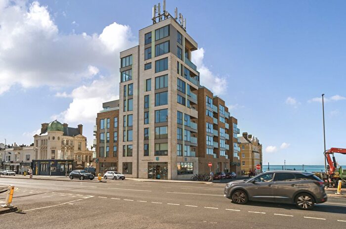1 Bedroom Flat For Sale In Kingsway, Hove, BN3