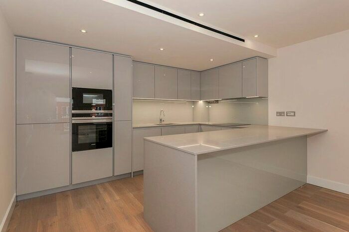 2 Bedroom Flat To Rent In Beaufort Square, Colindale, NW9