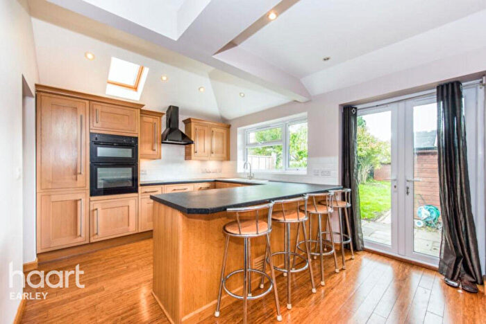 4 Bedroom Semi-Detached House To Rent In Shinfield Rise, Reading, RG2