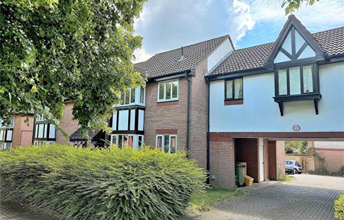 1 Bedroom Flat To Rent In Lynmouth Crescent, Furzton, MK4