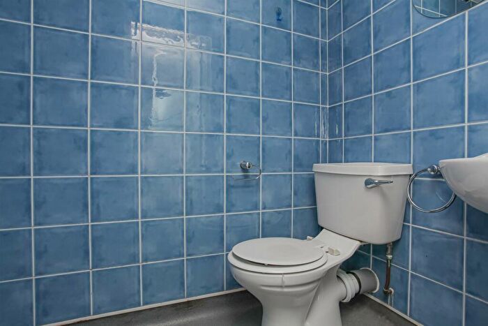 2 Bedroom Cottage To Rent In High Street, Kidlington, OX5