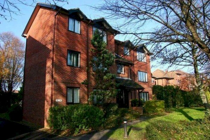 1 Bedroom Flat To Rent In Chester Court, Southampton, SO16