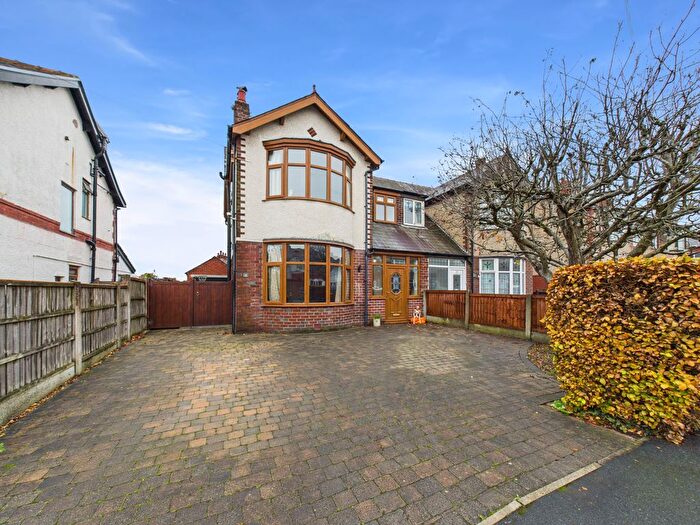 3 Bedroom Semi-Detached House For Sale In Meadway, Penwortham, Lancashire, PR1